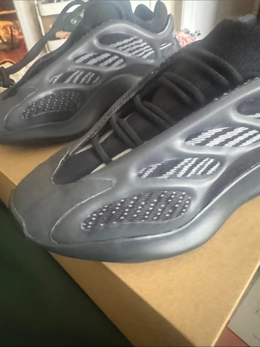 adidas Yeezy 700 V3 Brown Cardboard Box Label